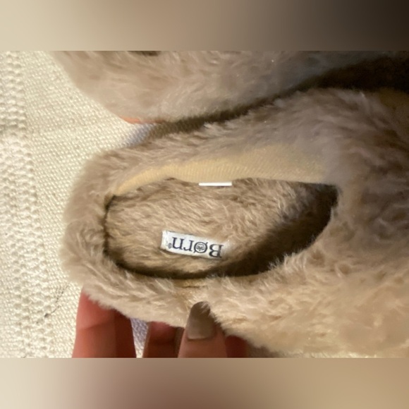 Born faux shearling fur clog Sz small 5/6 new - Picture 2 of 12